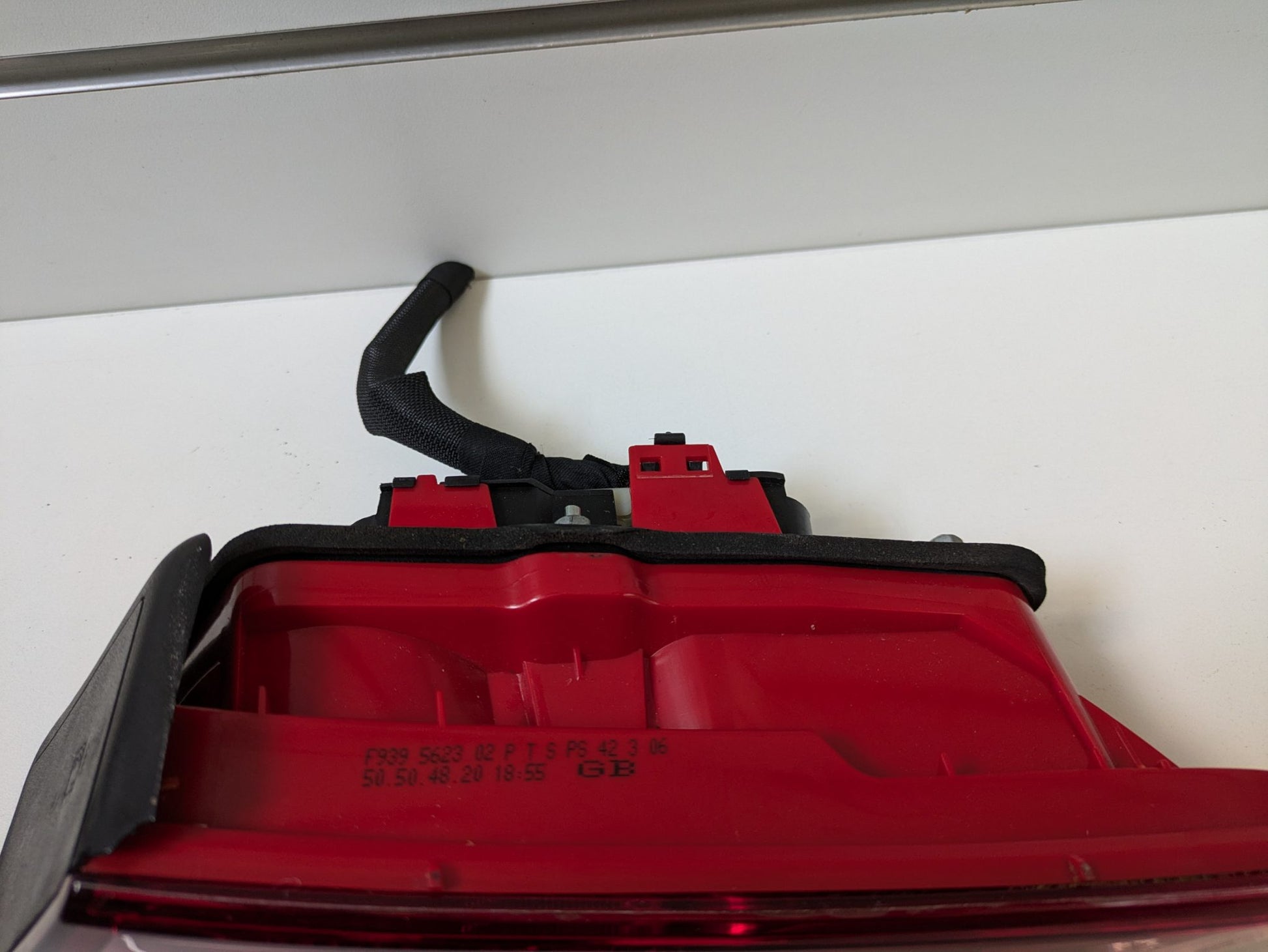 Genuine RH Inner Bootlid Tail Light Alfa Romeo 159 Sedan Type 939 2005 - 2011 Used