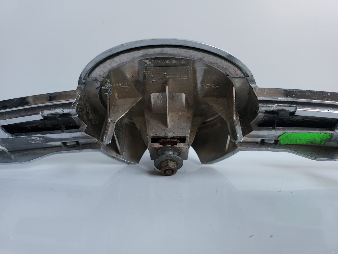 Genuine Grill badge With Chrome "Wings" Alfa Romeo Brera / Spider