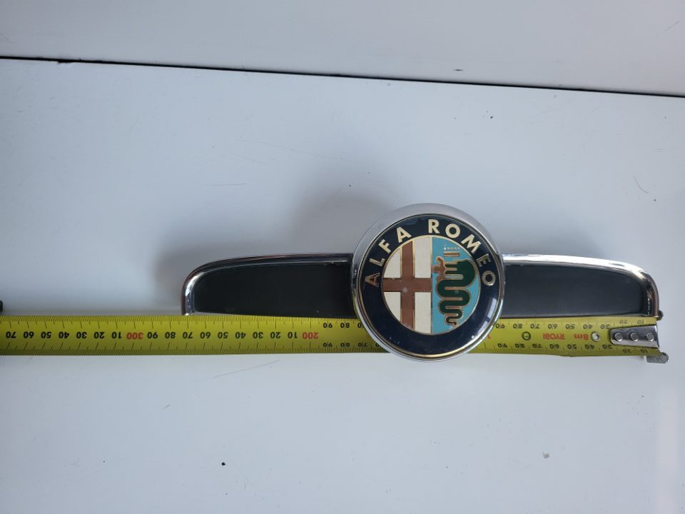Genuine Grill badge With Chrome "Wings" Alfa Romeo Brera / Spider