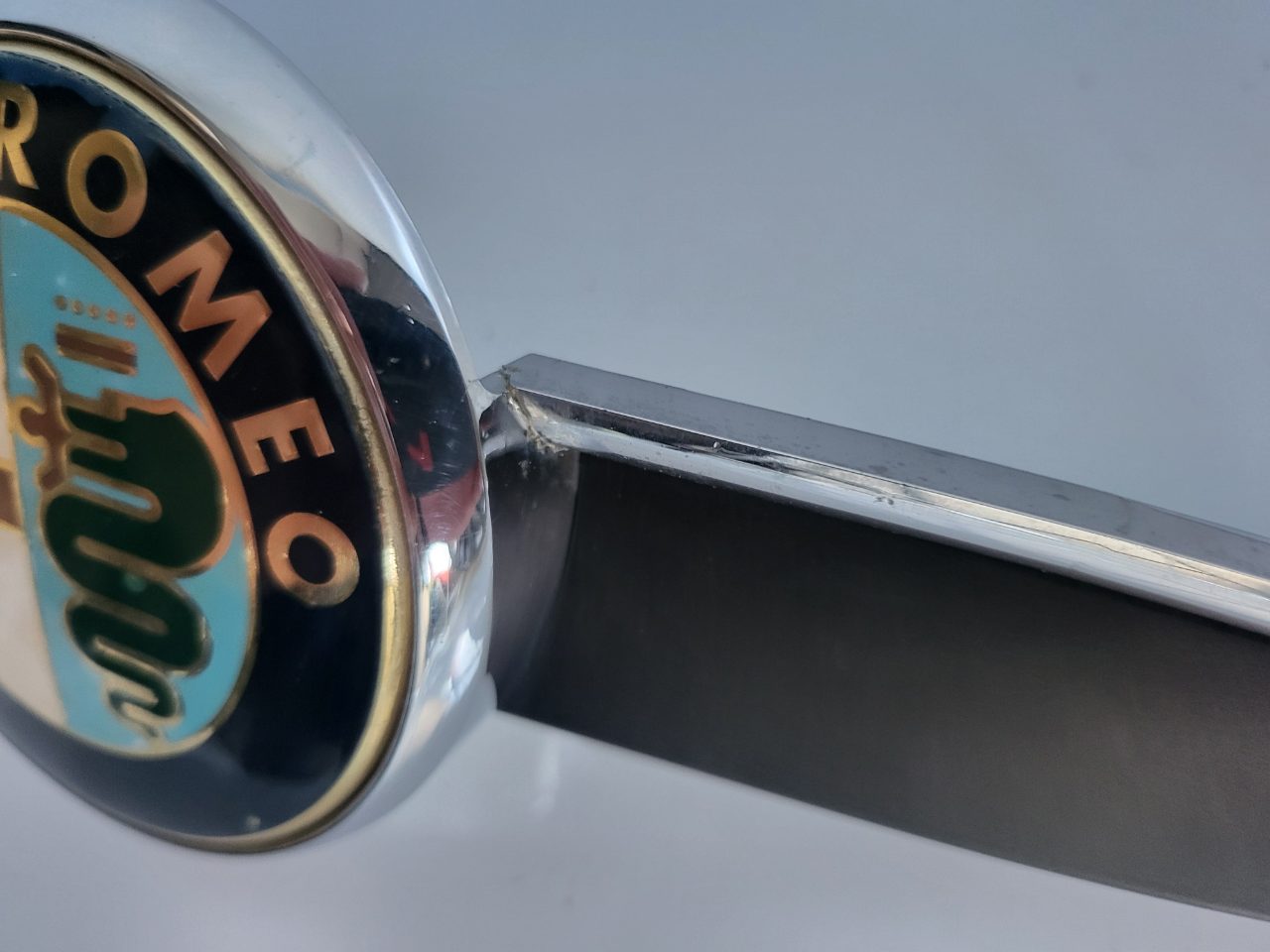 Genuine Grill badge With Chrome "Wings" Alfa Romeo Brera / Spider