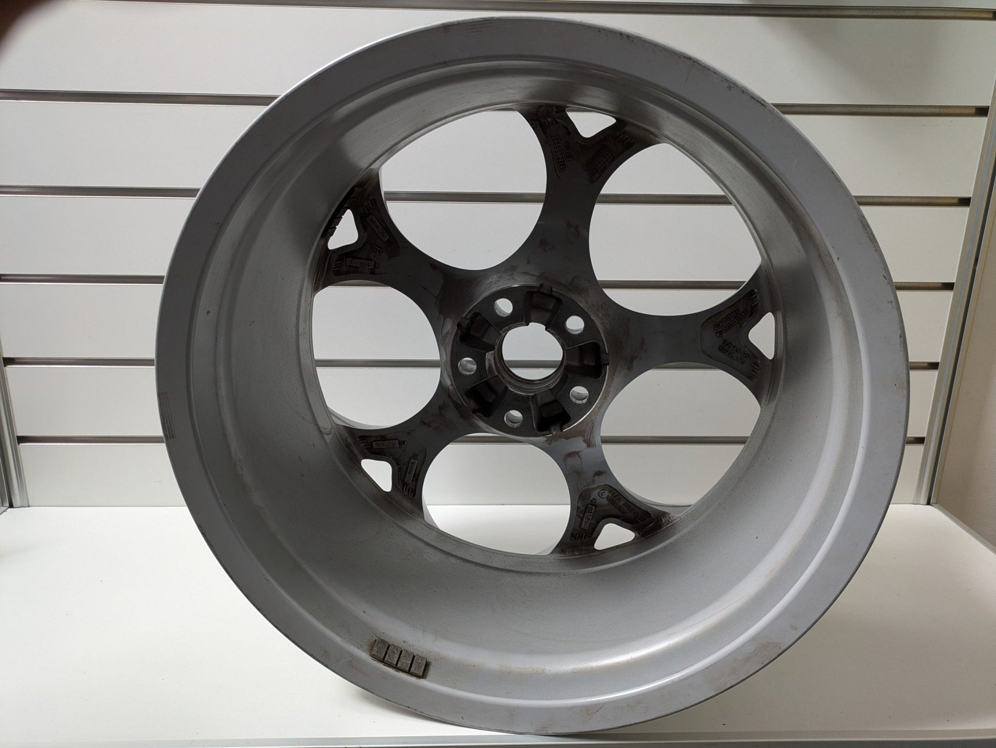 Genuine 19" x 8.5" Front Wheel Alfa Romeo Guilia Quadrifoglio 2015 - 2022 Used