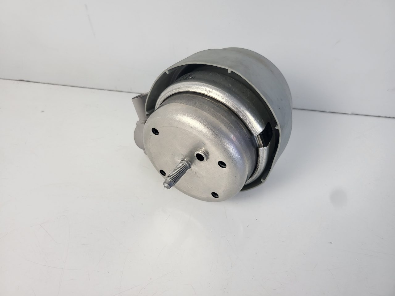 Genuine Engine Mount Audi A4 B7 2.0 Quattro 2005 -2009 New