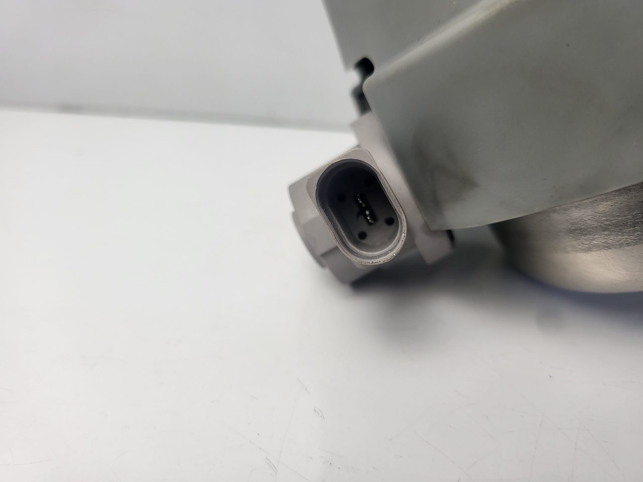 Genuine Engine Mount Audi A4 B7 2.0 Quattro 2005 -2009 New