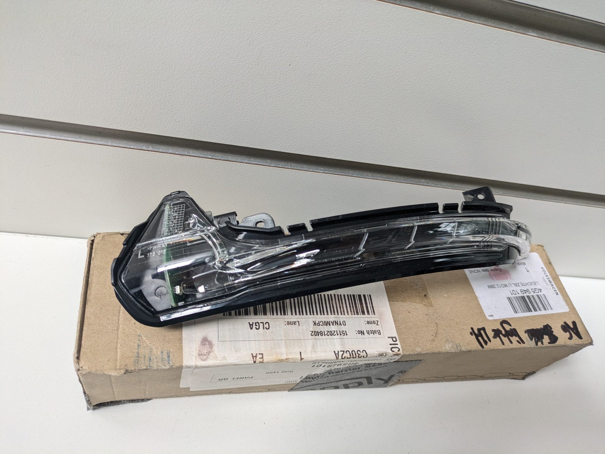 Genuine LH Side Signal Light Audi A6 C7 4G 2011–2018 New