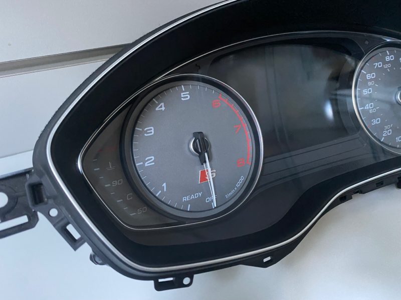 Genuine Instrument Panel RHD Audi S4 S5 B9 Typ 8W 2016 - 2020 Used