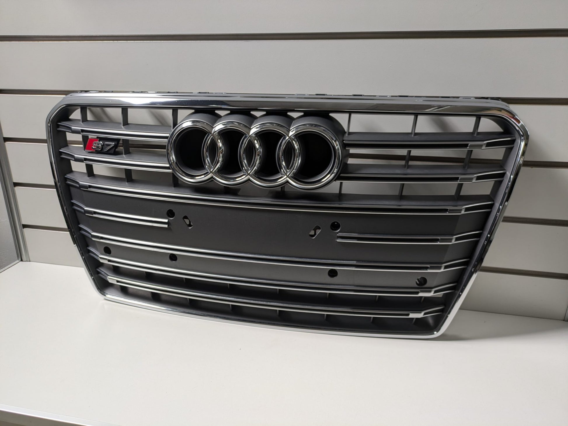 Genuine Front Bumper Grill Audi S7 PFL 4G8 2012-2014 Used