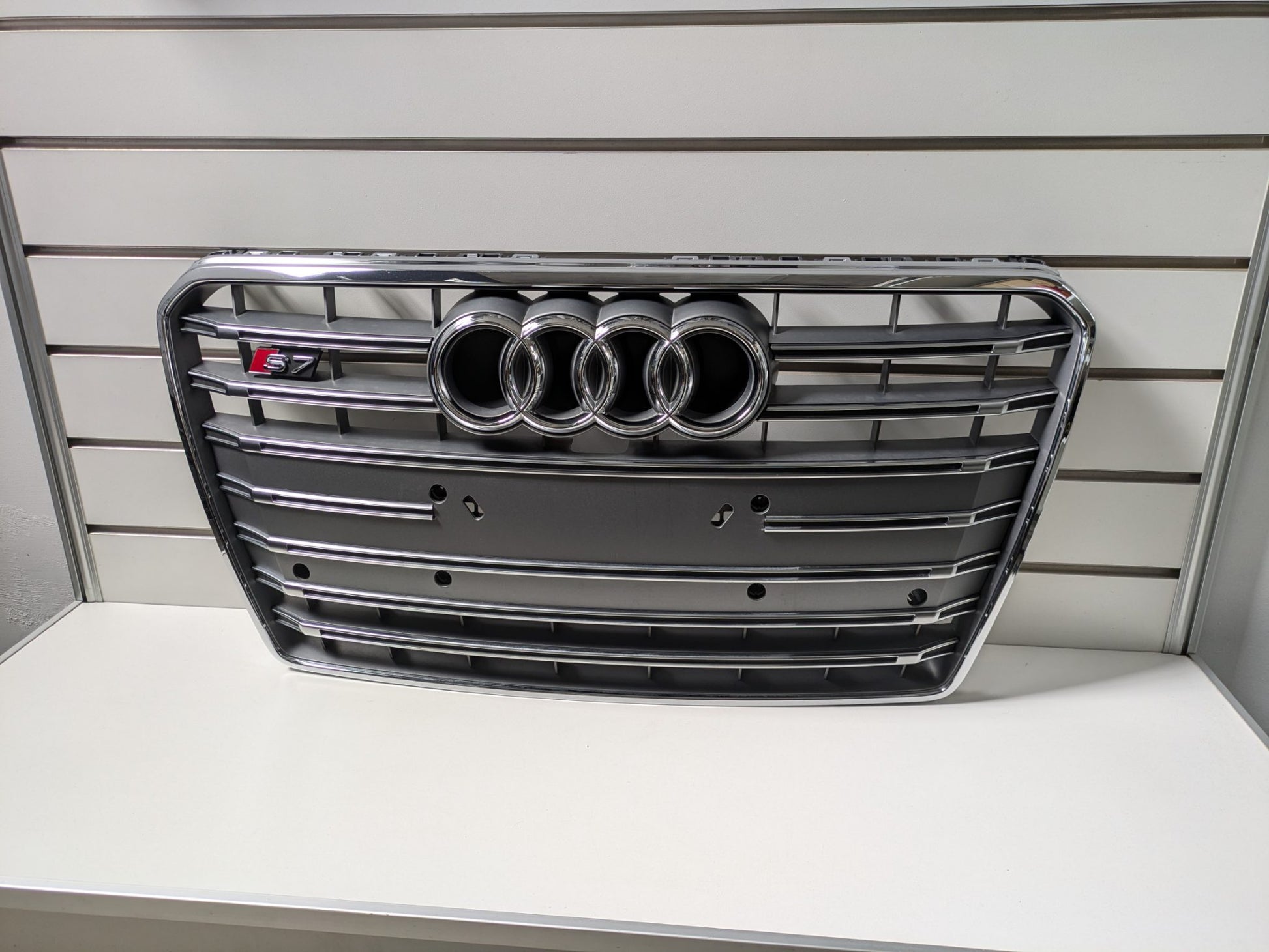 Genuine Front Bumper Grill Audi S7 PFL 4G8 2012-2014 Used