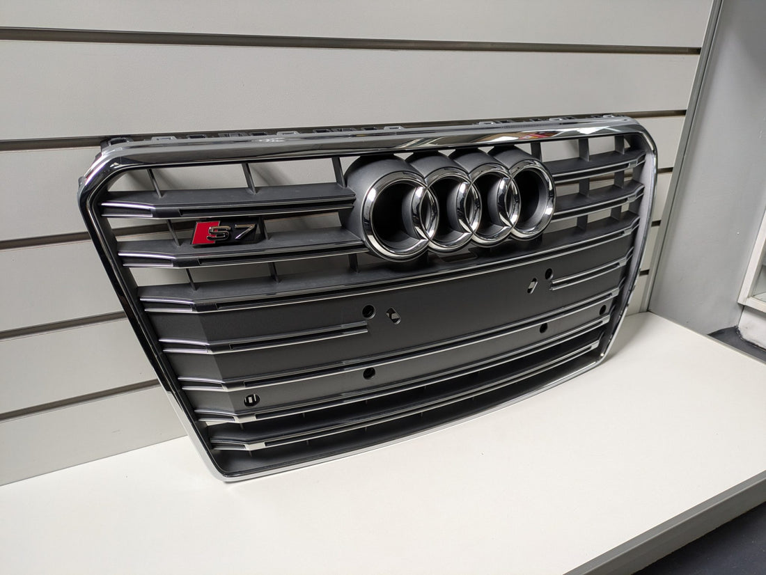 Genuine Front Bumper Grill Audi S7 PFL 4G8 2012-2014 Used