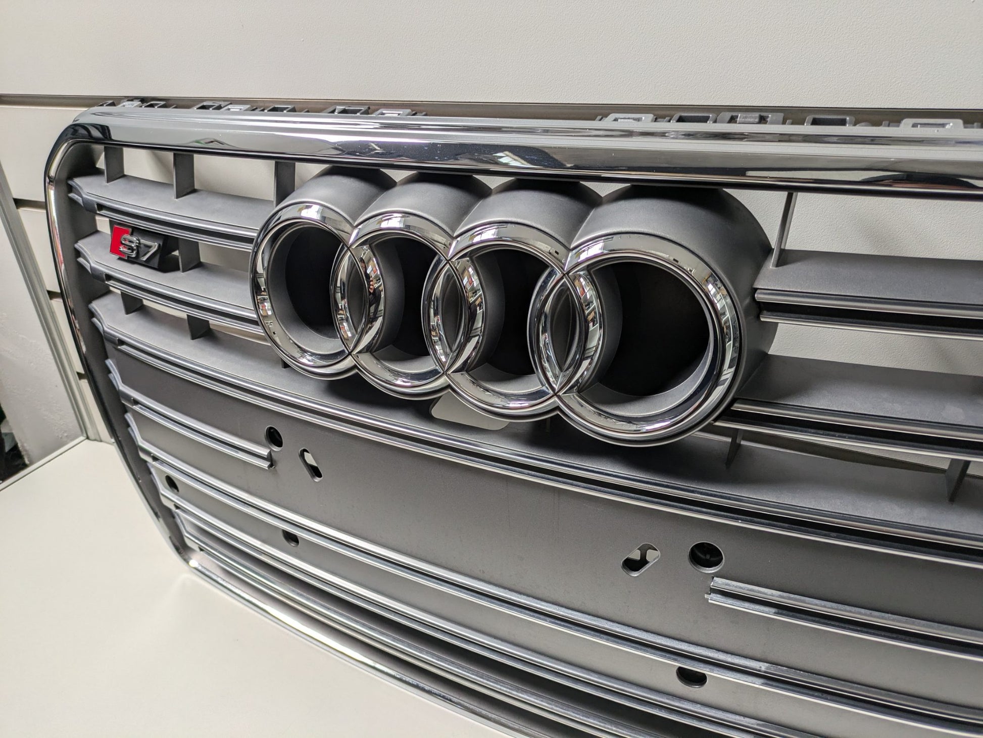 Genuine Front Bumper Grill Audi S7 PFL 4G8 2012-2014 Used