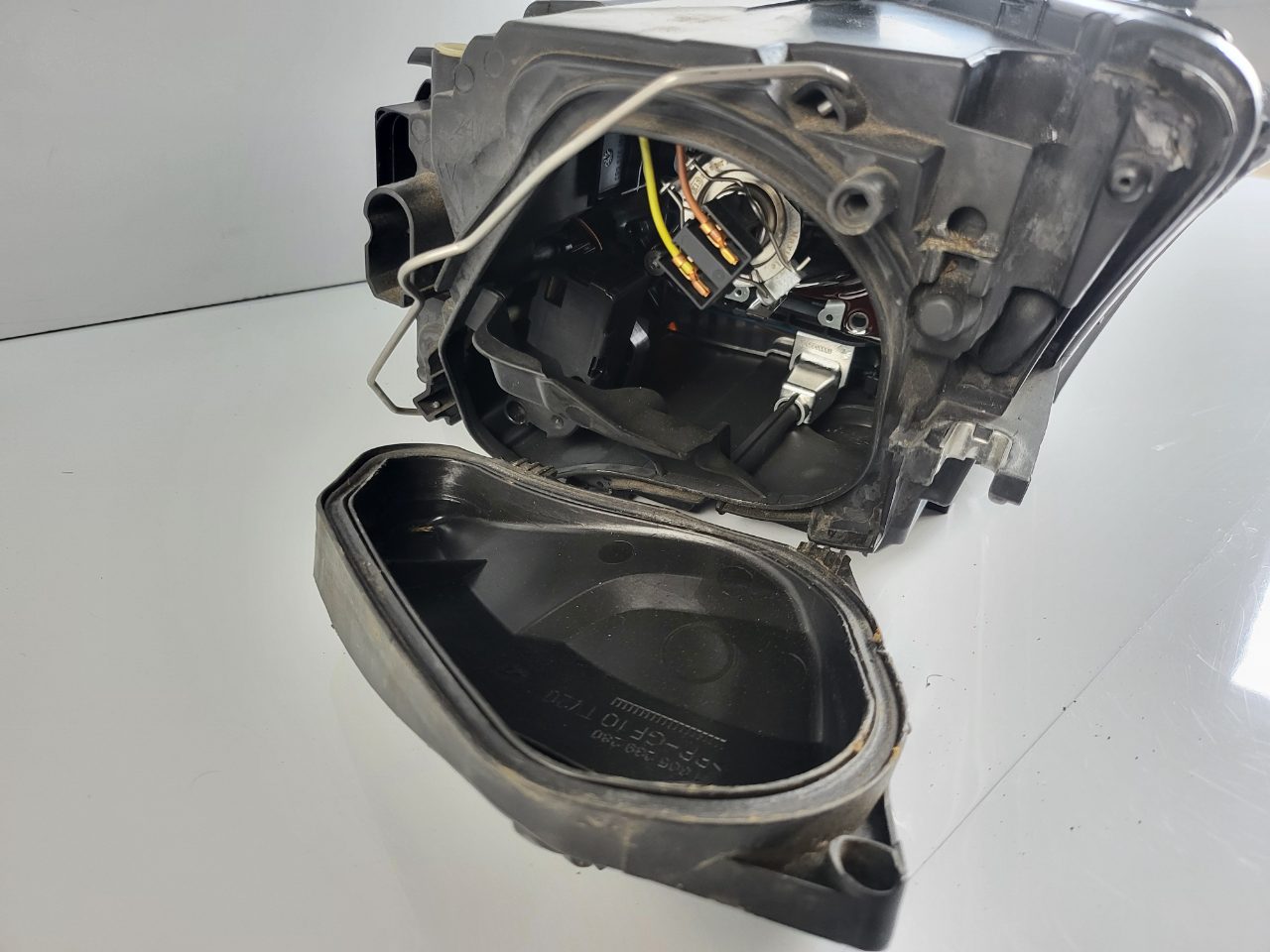 Genuine RH Headlight Audi TT 8J 2006-2014 Used