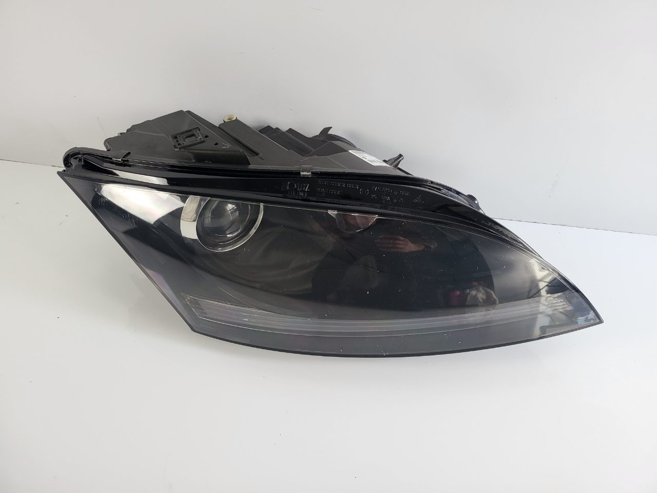 Genuine RH Headlight Audi TT 8J 2006-2014 Used