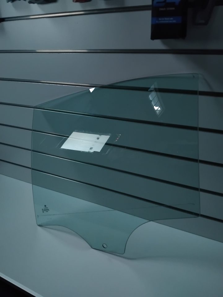 Genuine LHR Window Glass BMW 3 Series E90 2005-2013 Pilkington 43R 001582 Used