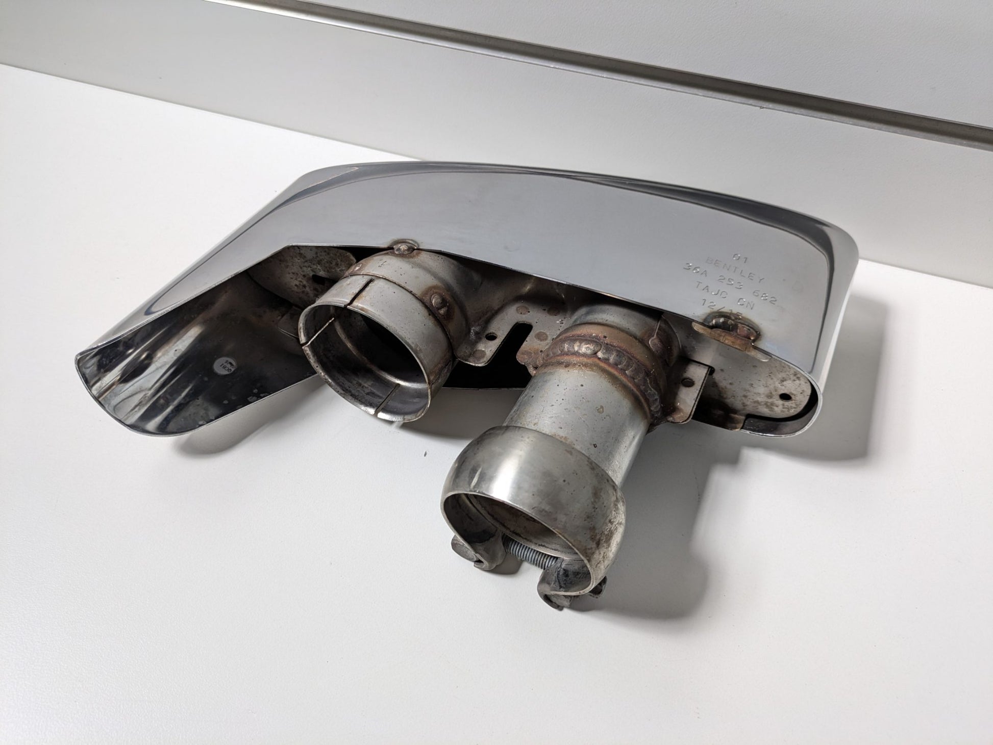 Genuine RH Exhaust Pipe Tip Bentley Bentayga 2015 - 2020 Used