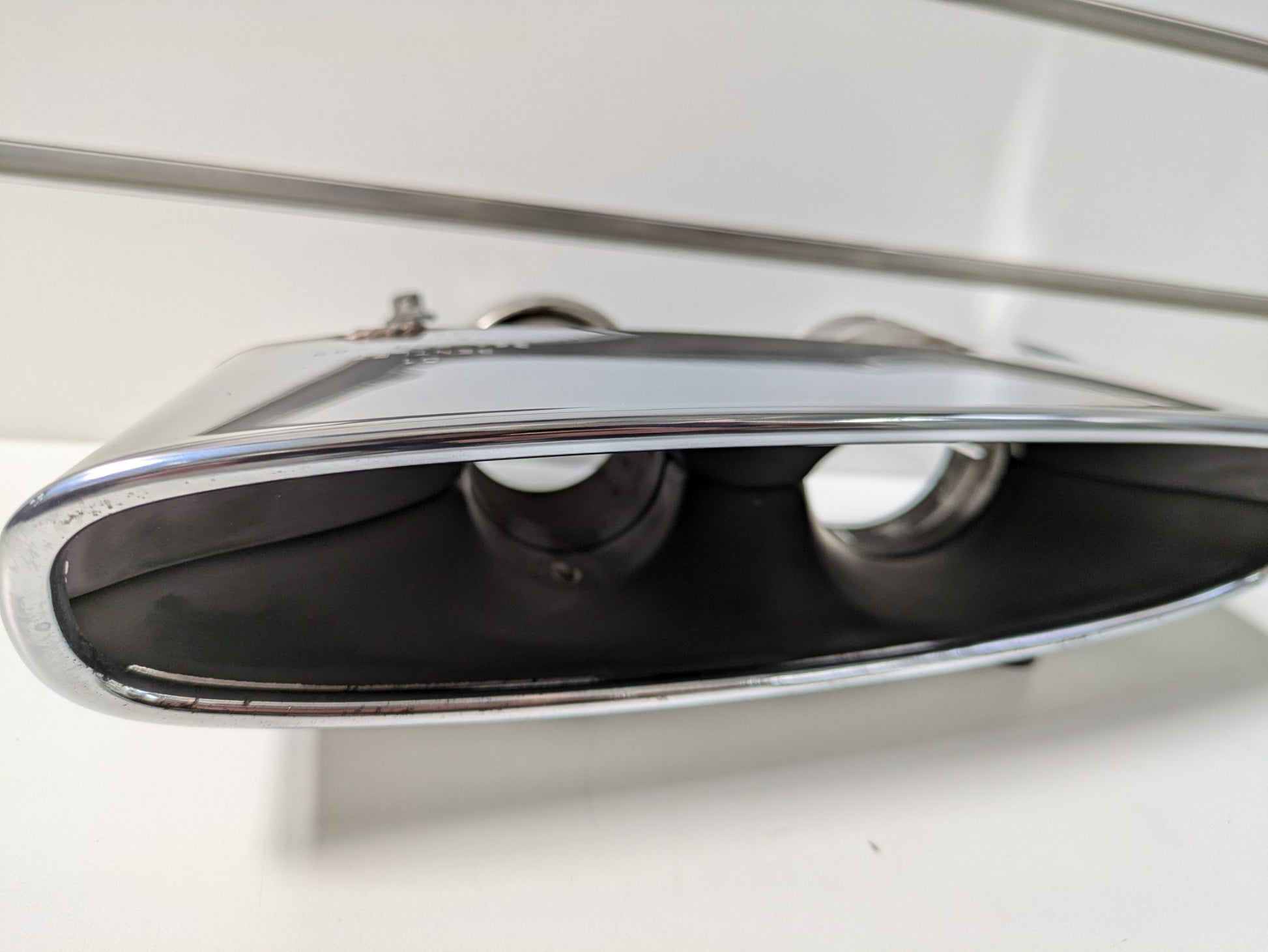 Genuine RH Exhaust Pipe Tip Bentley Bentayga 2015 - 2020 Used