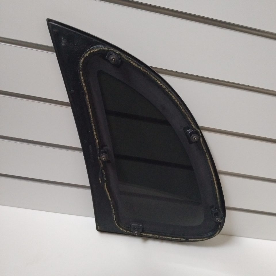 Genuine RH Quarter Window Glass Chrysler PT Cruiser 2001-2010 Used