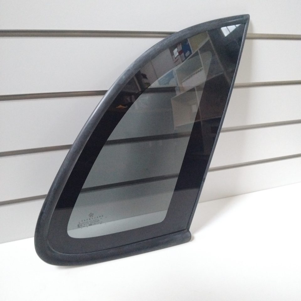 Genuine RH Quarter Window Glass Chrysler PT Cruiser 2001-2010 Used