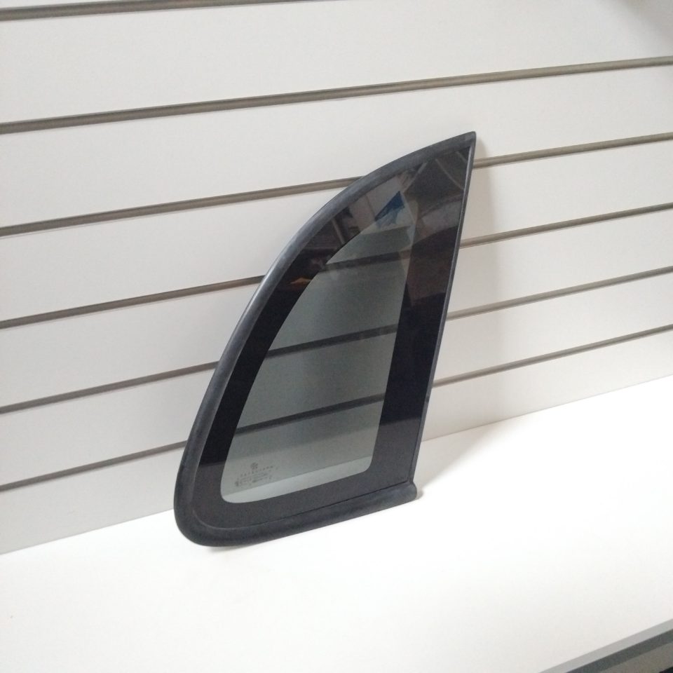 Genuine RH Quarter Window Glass Chrysler PT Cruiser 2001-2010 Used