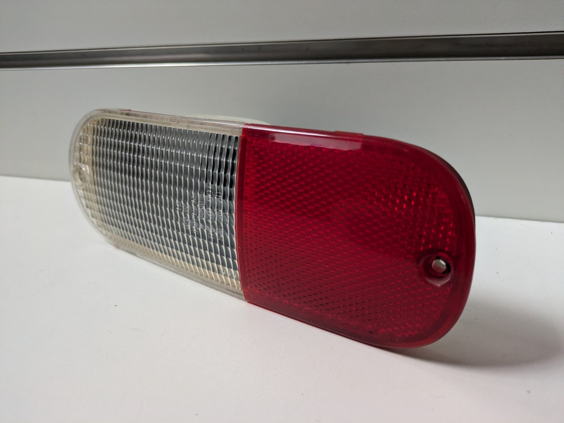 Genuine Lower Brake Light Chrysler Pt Cruiser 2001-2010 Used