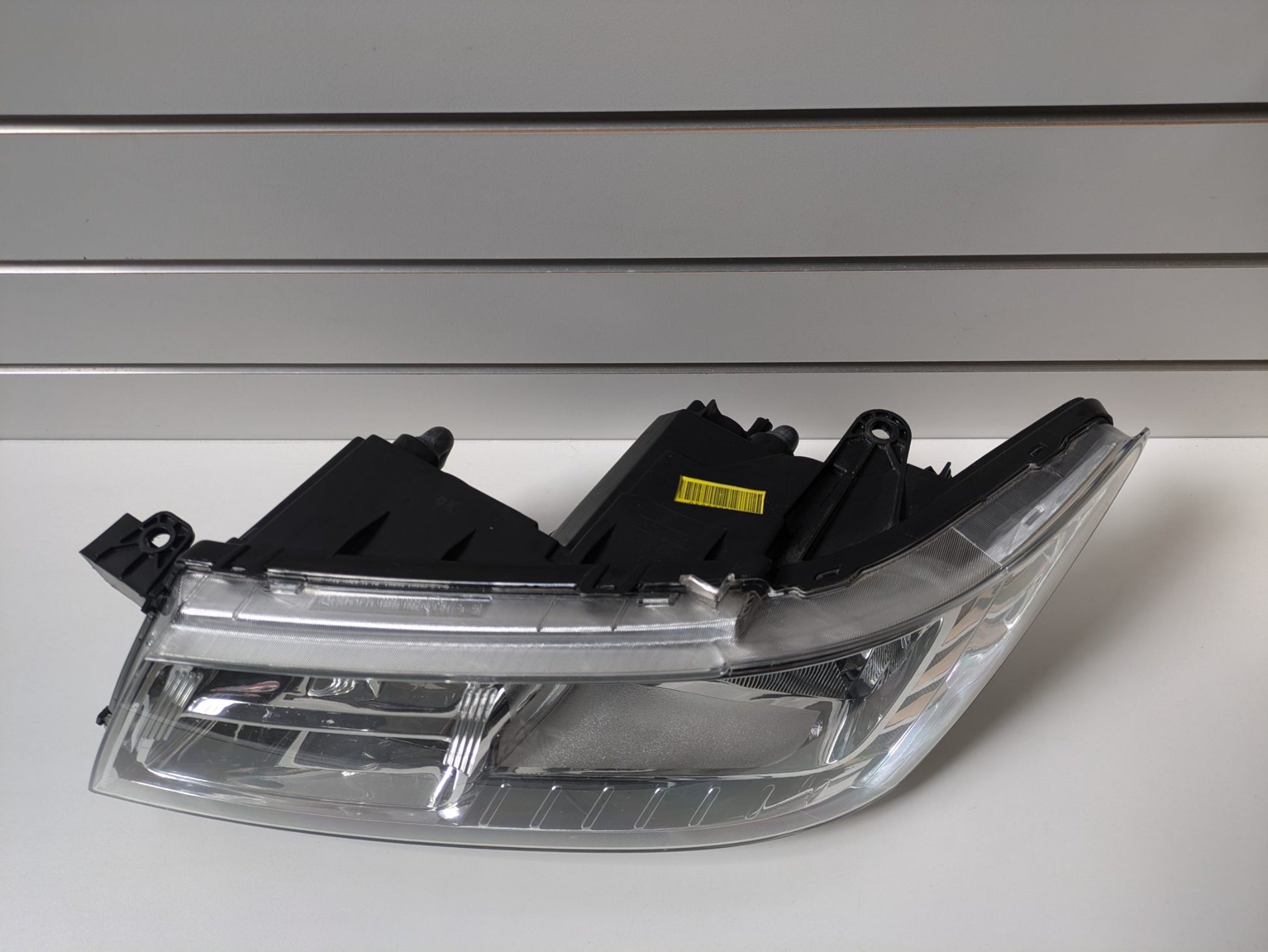 Genuine LH Headlight Dodge Journey PFL 2009 - 2020 New