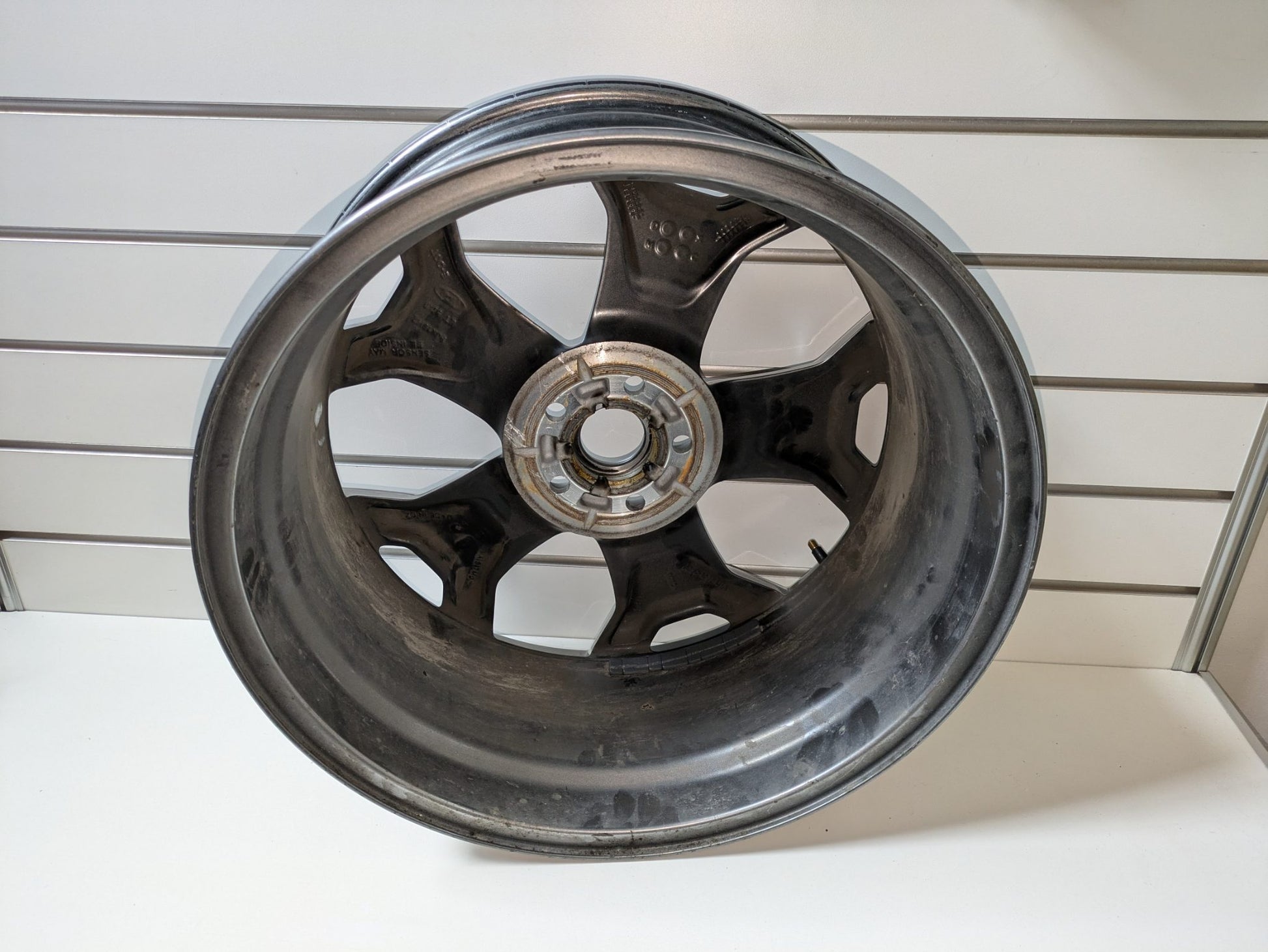 Genuine 19" x 8" Wheel Ford Escape / Kuga 5-spoke Luster Nickel C520 2012 - 2019 Used