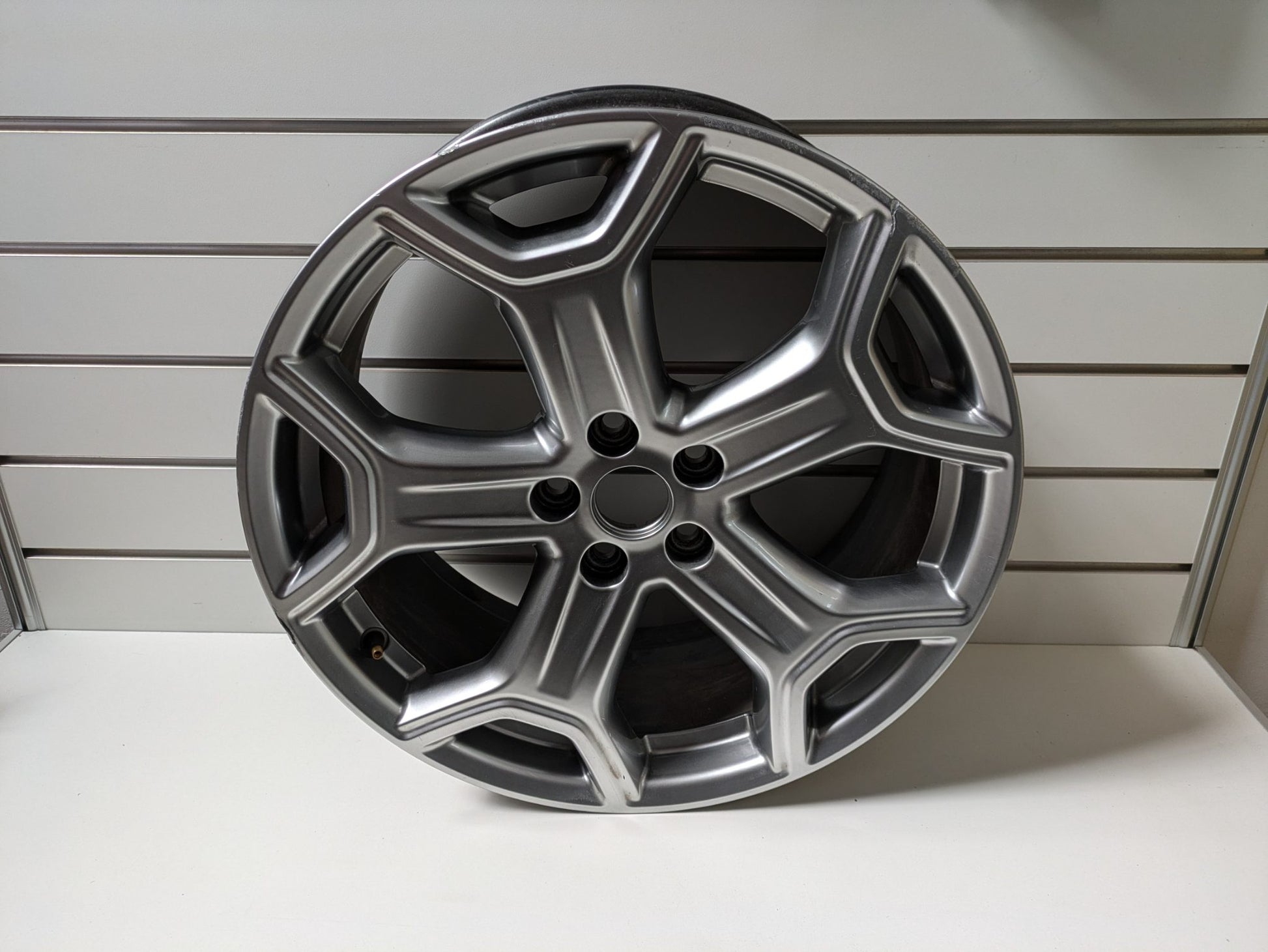 Genuine 19" x 8" Wheel Ford Escape / Kuga 5-spoke Luster Nickel C520 2012 - 2019 Used