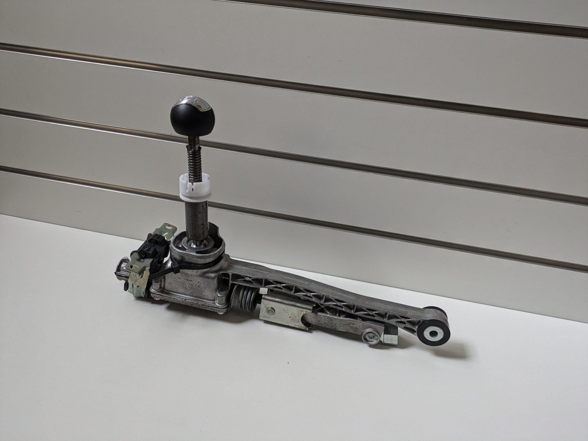 Genuine 6 Speed Gear Shifter Assembly Ford Mustang GT S550 2015 - 2023 Used