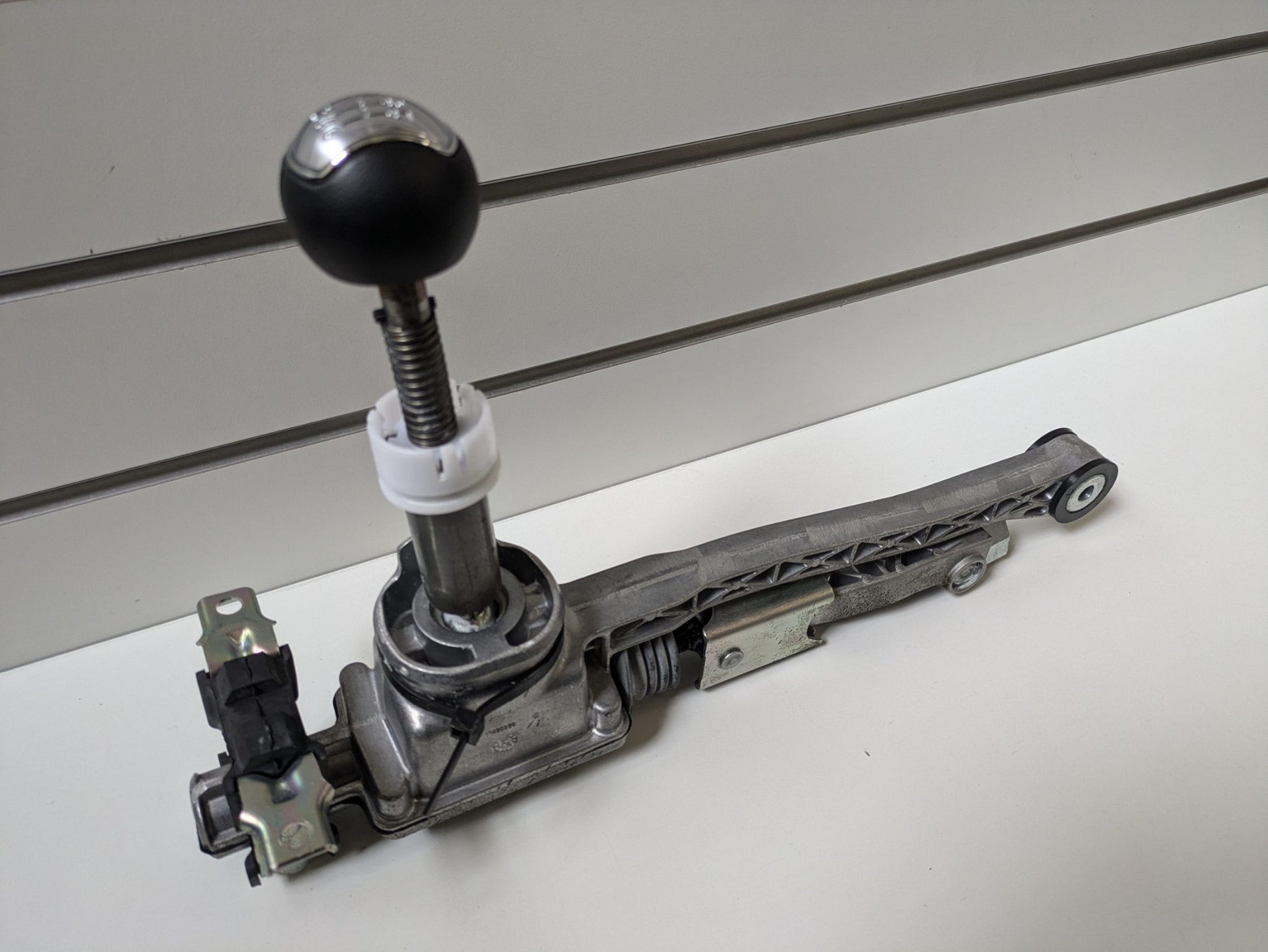 Genuine 6 Speed Gear Shifter Assembly Ford Mustang GT S550 2015 - 2023 Used