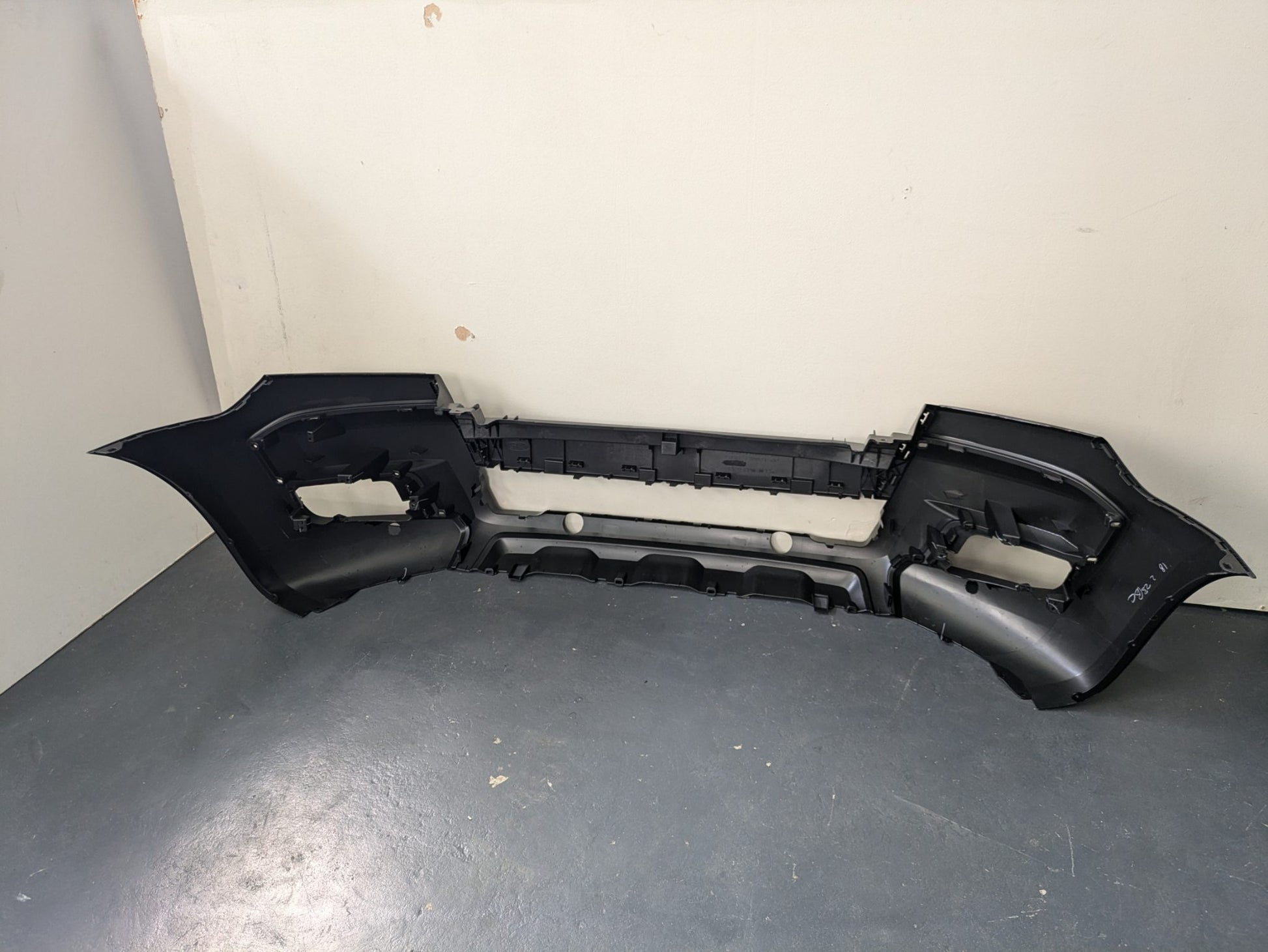 Genuine Front Bumper Ford Ranger Wildtrack PX2 2015 - 2019 New