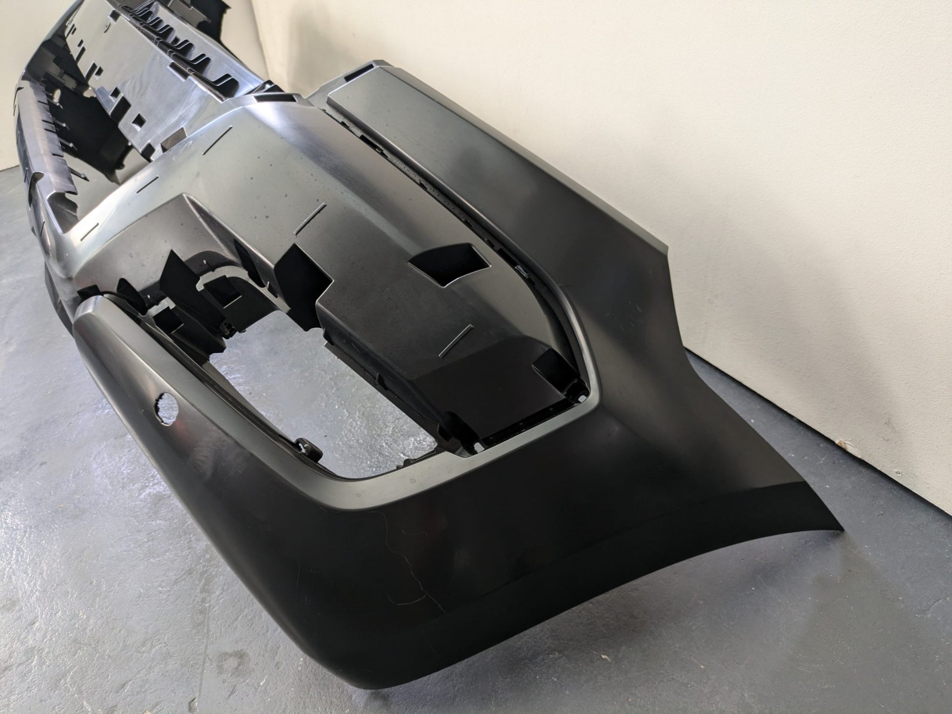 Genuine Front Bumper Ford Ranger Wildtrack PX2 2015 - 2019 New