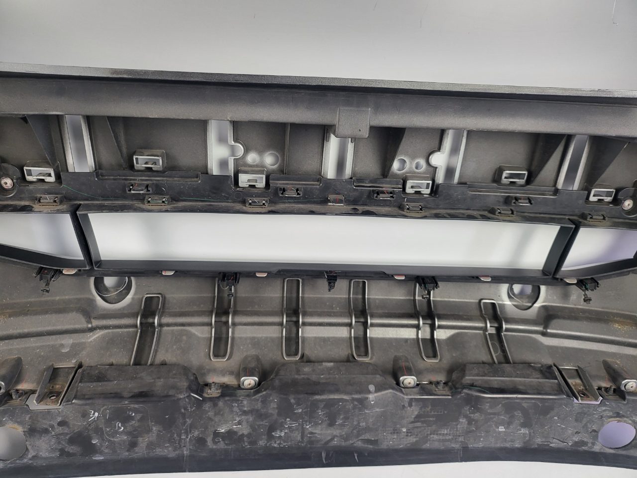 Genuine Front Bumper Assy Ford Ranger Wildtrak PX3 2018-2022 Used