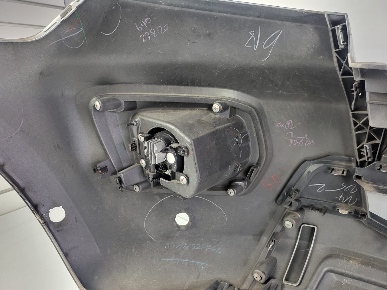 Genuine Front Bumper Assy Ford Ranger Wildtrak PX3 2018-2022 Used