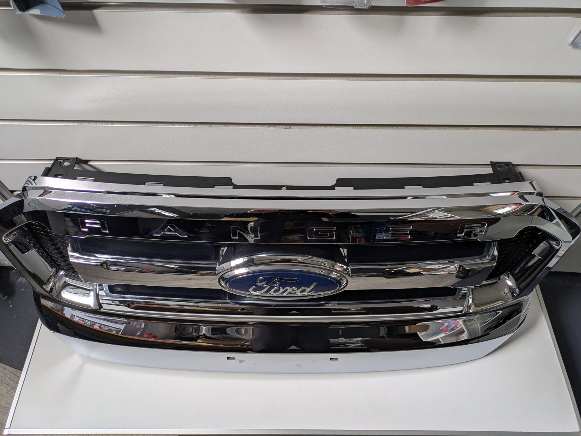 Genuine Front Bumper Grill Ford Ranger XLT PX2 2015 - 2019 Used