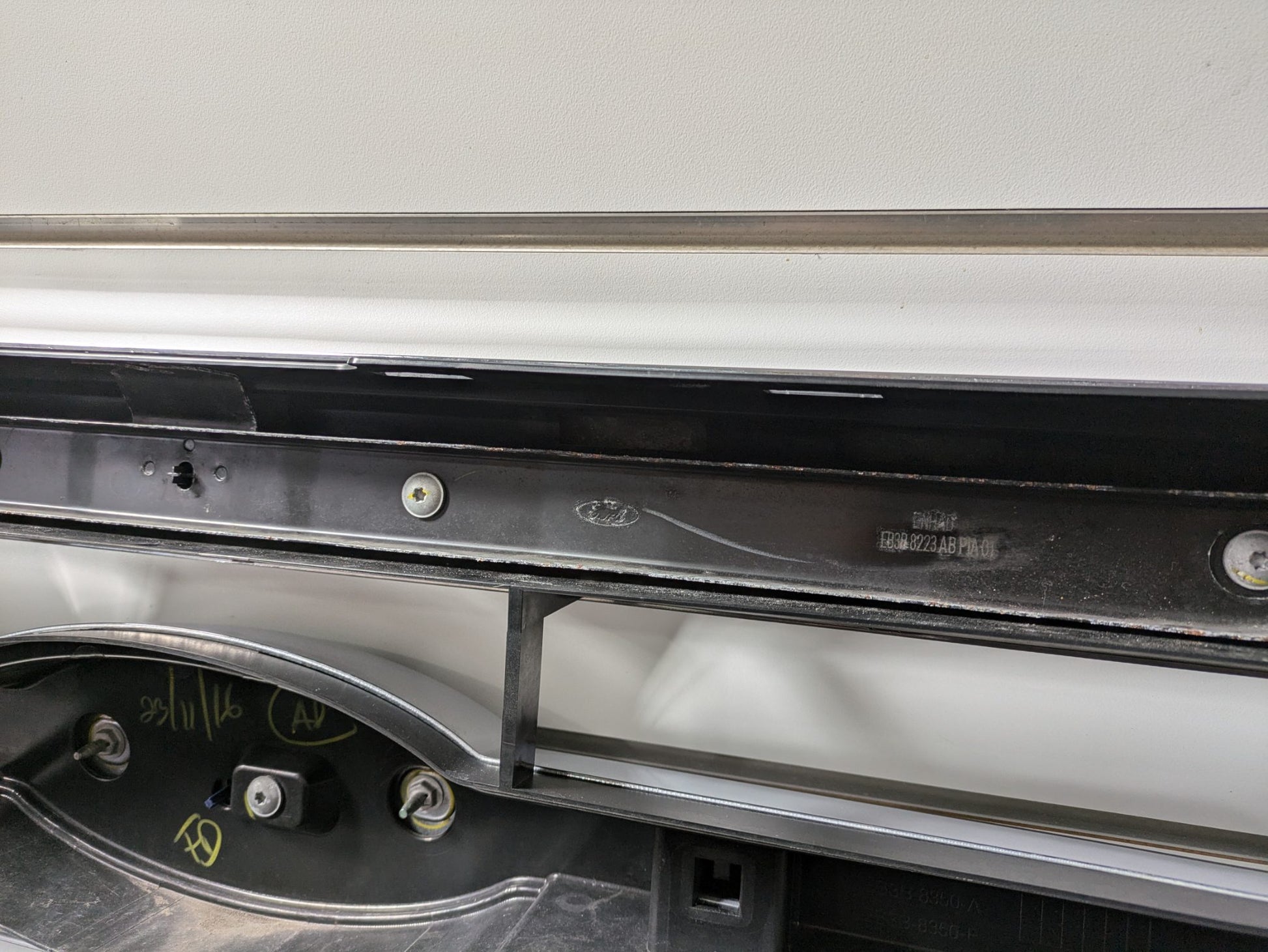 Genuine Front Bumper Grill Ford Ranger XLT PX2 2015 - 2019 Used