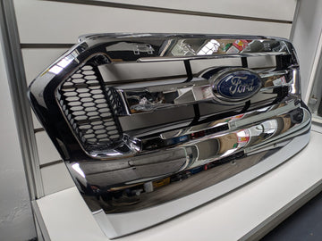 Genuine Front Bumper Grill Ford Ranger XLT PX2 2015 - 2019 Used