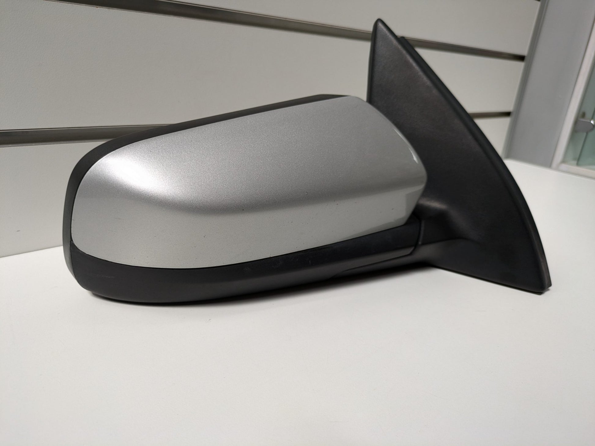 Genuine RH Side Door Mirror Holden Commodore VZ VY 2002 - 2007 Used