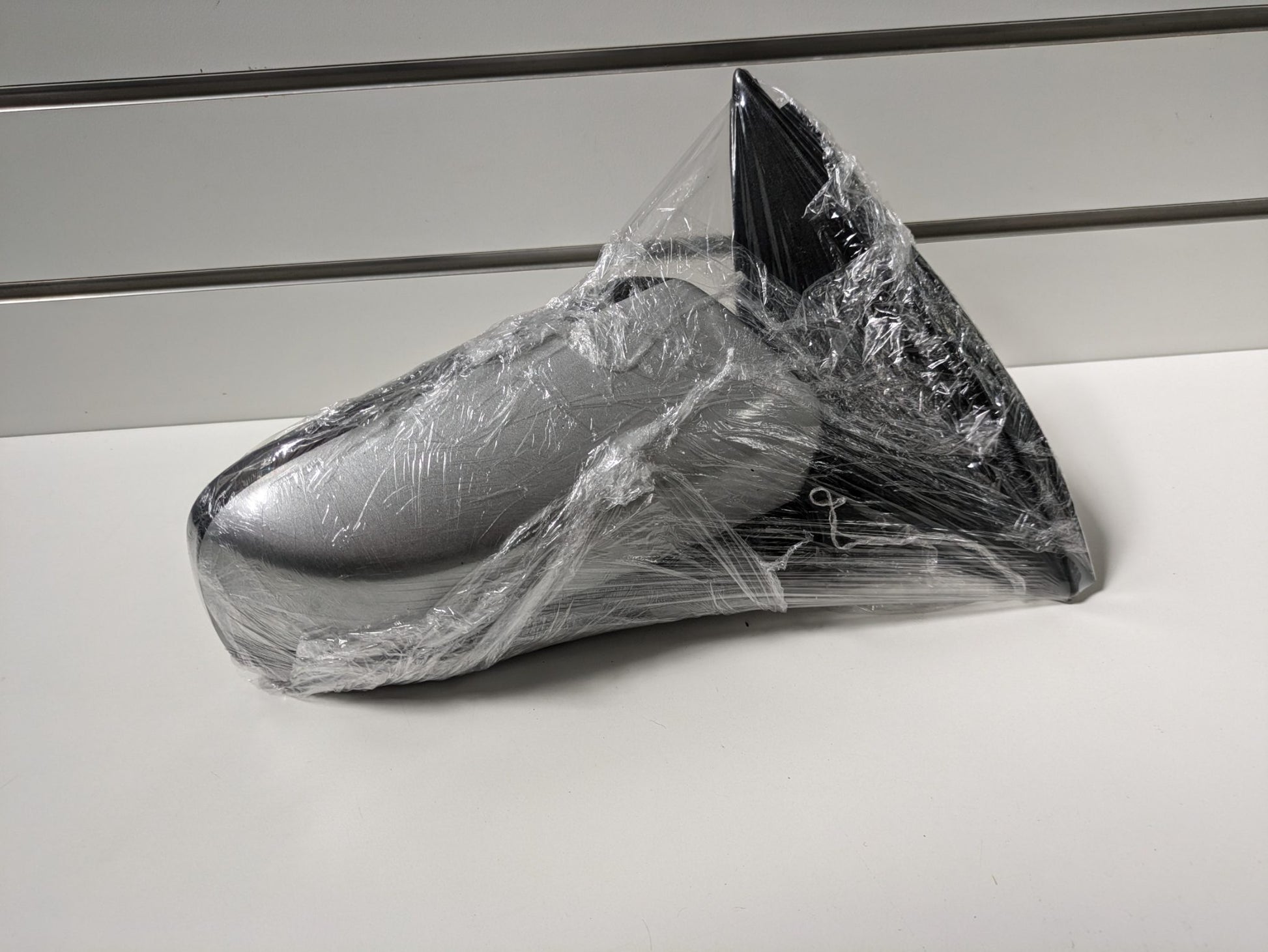 Genuine RH Side Door Mirror Holden Commodore VZ VY 2002 - 2007 Used