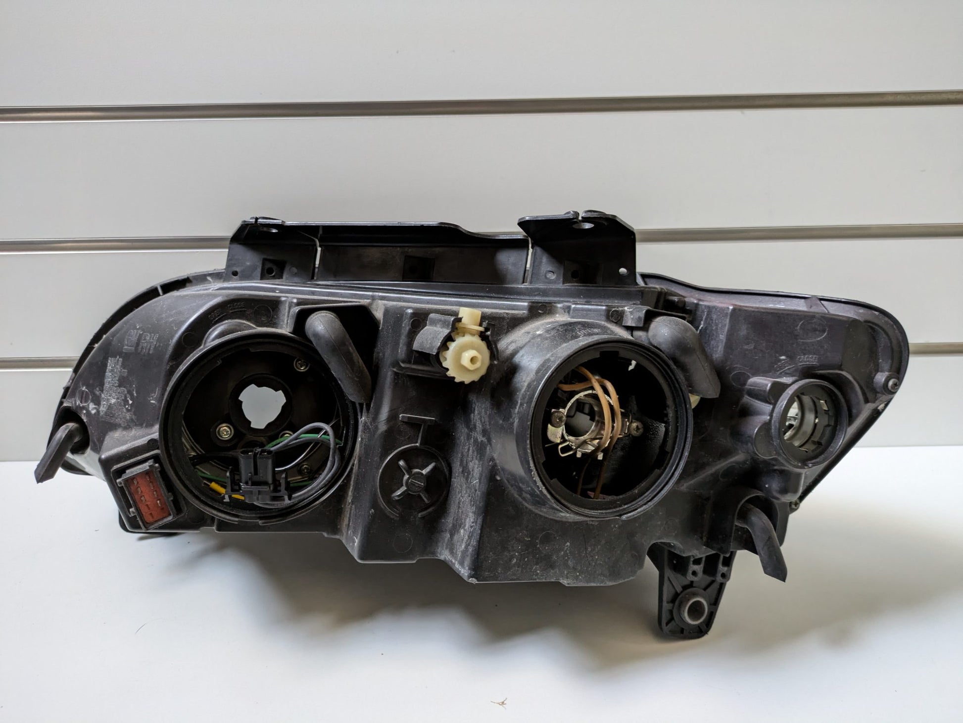 Genuine RH Headlight Holden Commodore Ve Series 1 VE PFL 2007 - 2010 Used