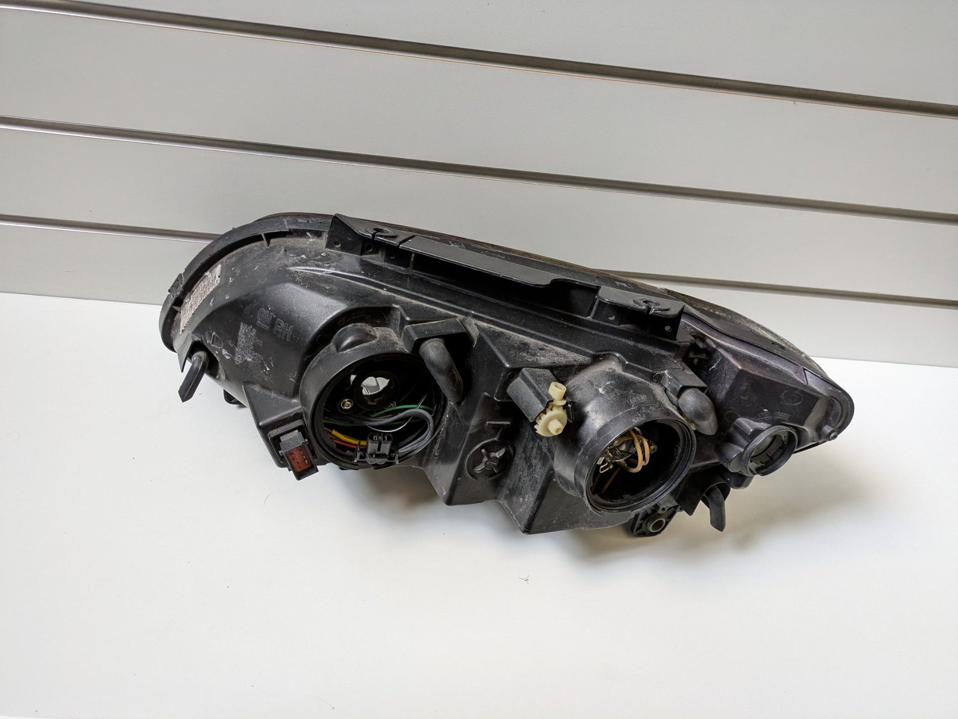 Genuine RH Headlight Holden Commodore Ve Series 1 VE PFL 2007 - 2010 Used