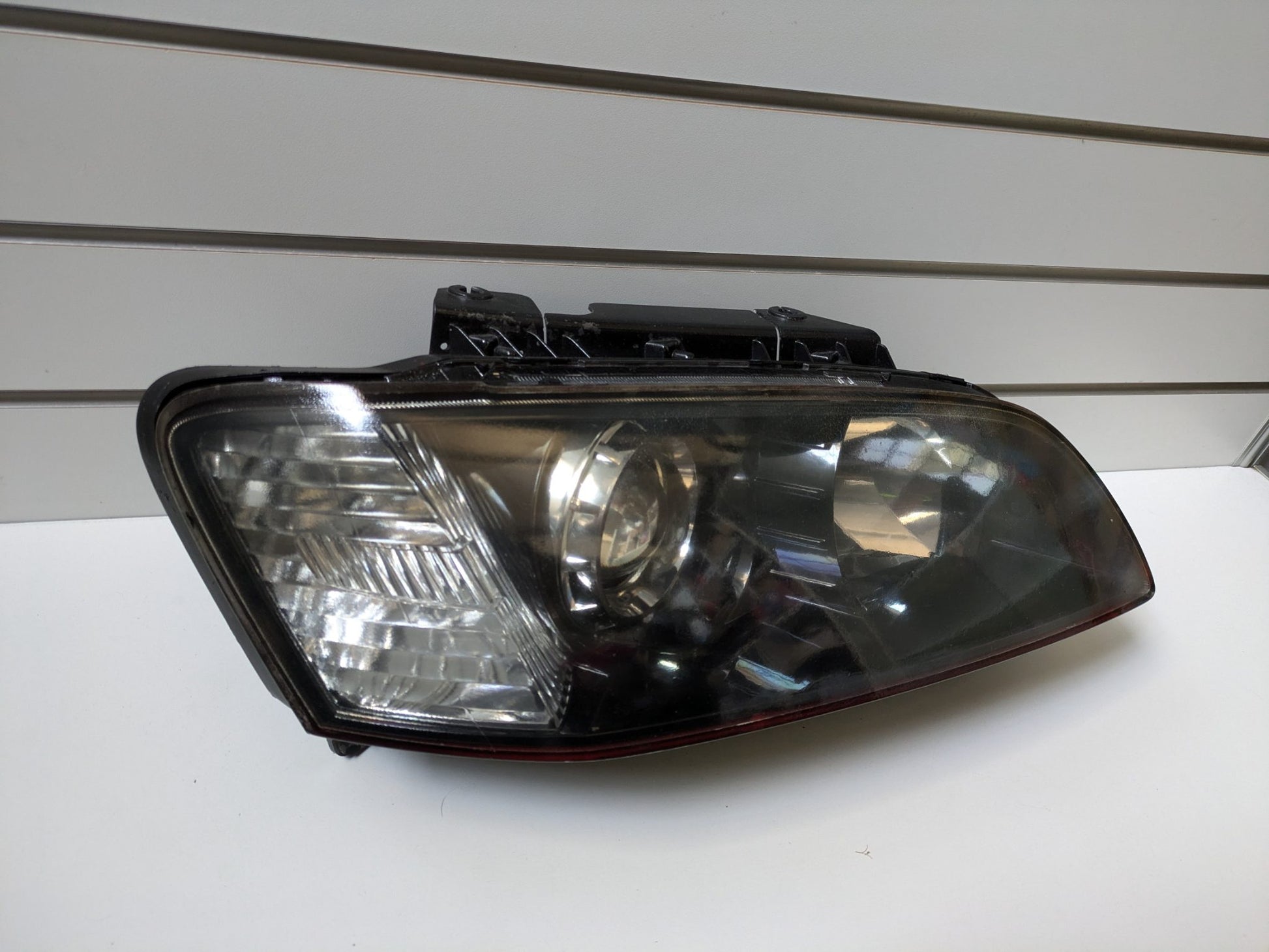 Genuine RH Headlight Holden Commodore Ve Series 1 VE PFL 2007 - 2010 Used