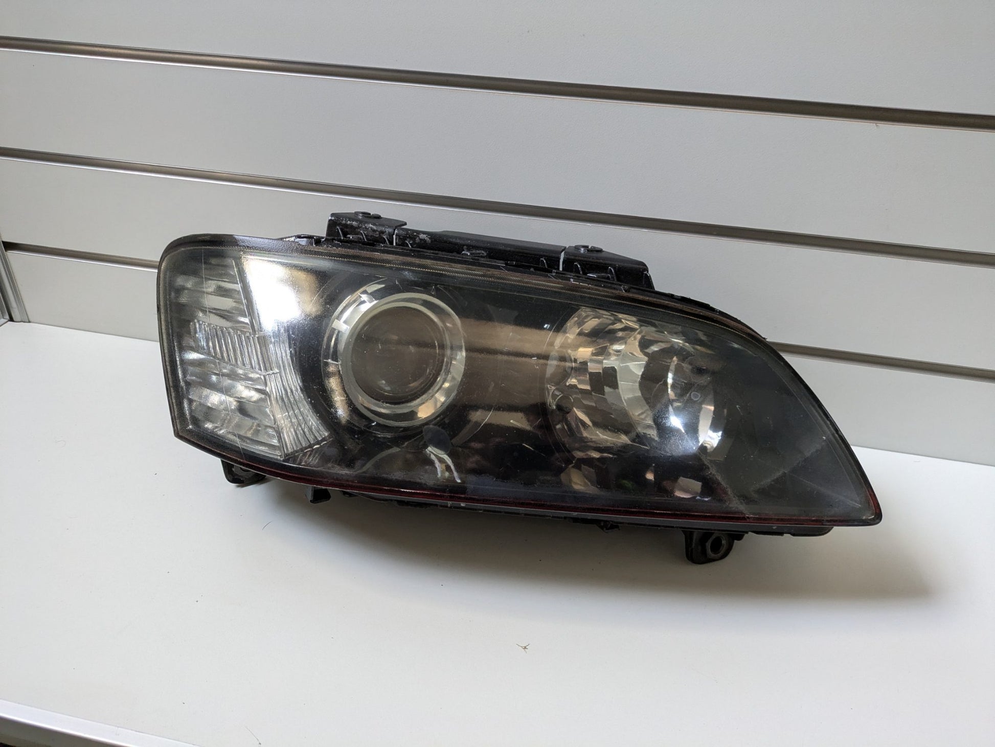 Genuine RH Headlight Holden Commodore Ve Series 1 VE PFL 2007 - 2010 Used
