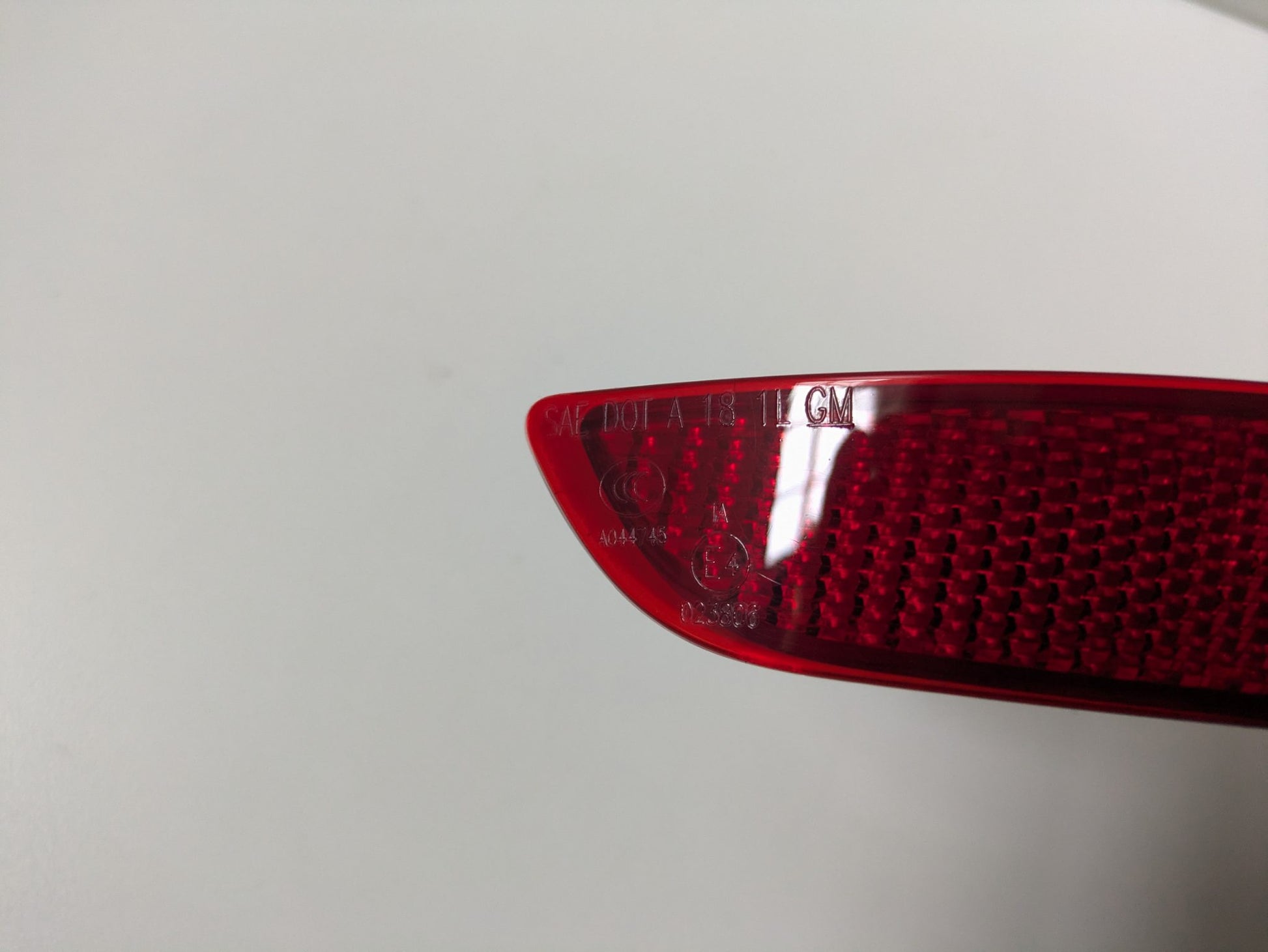 Genuine Left Rear Tail Reflector Holden Equinox 2018–2021 Used