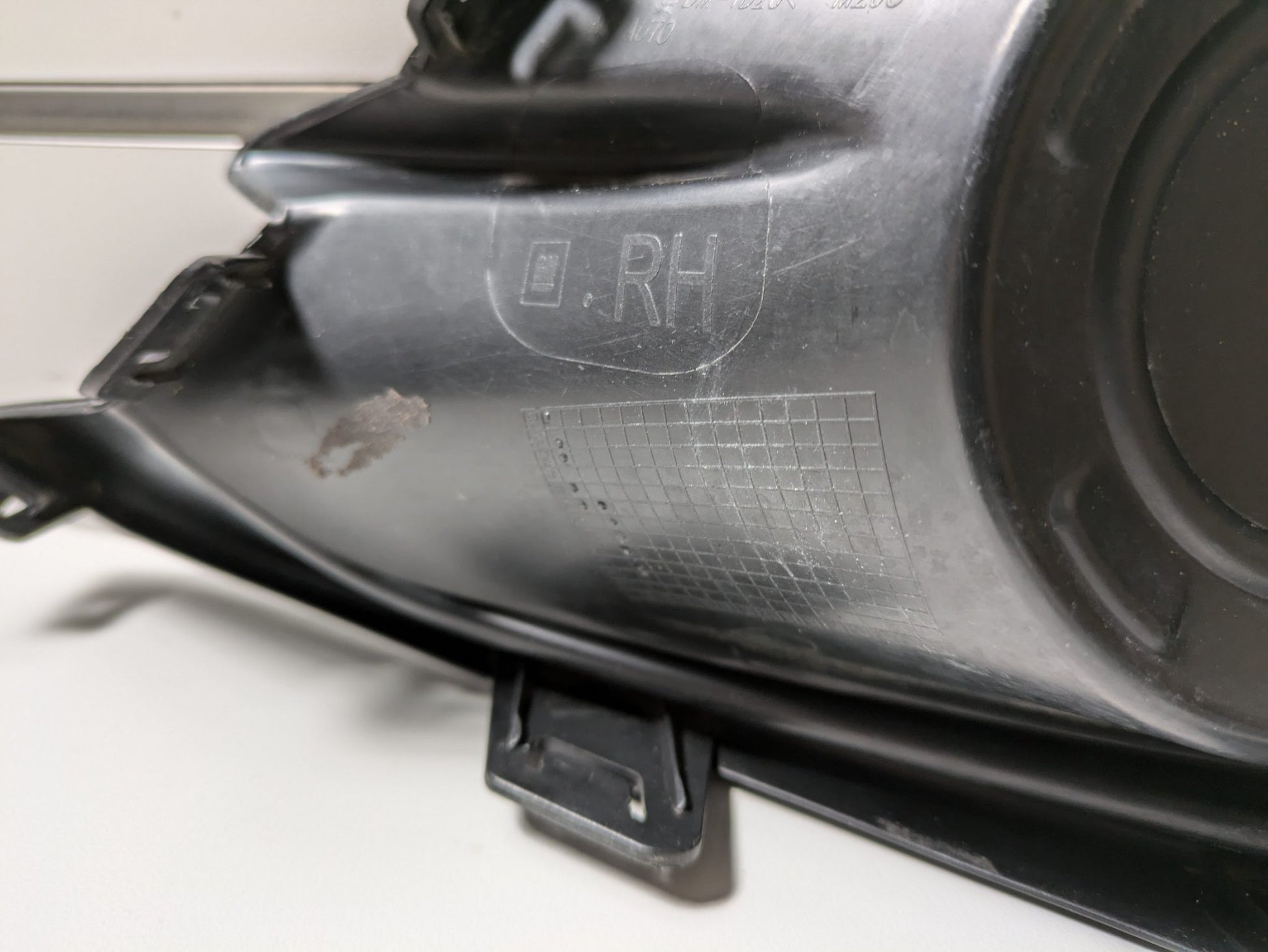 Genuine Right Grill Holden Spark MP LS Facelift 2015 - 2018 Used