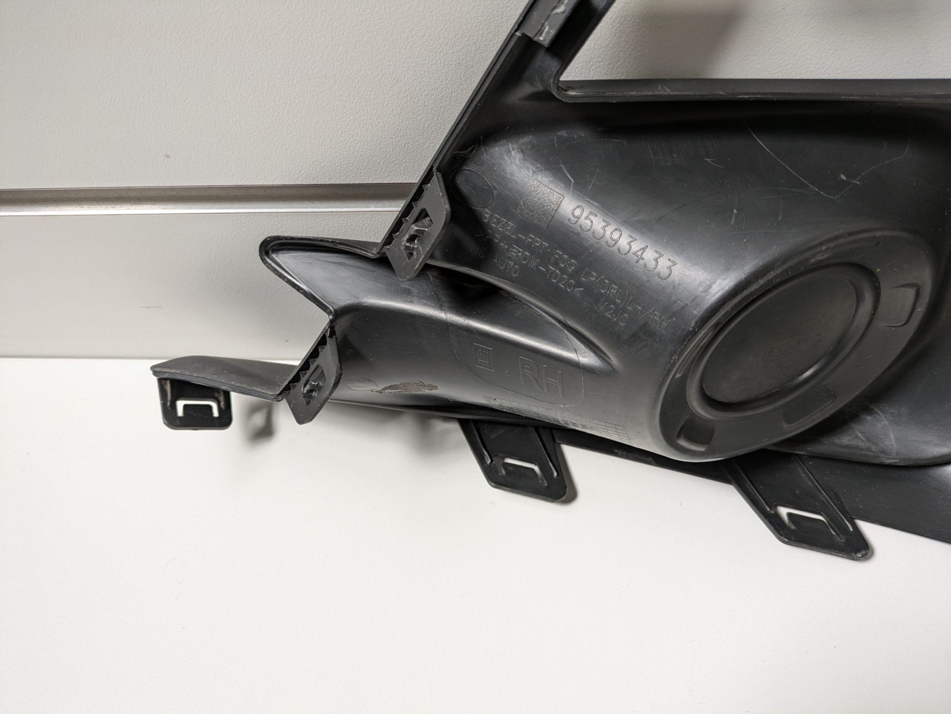 Genuine Right Grill Holden Spark MP LS Facelift 2015 - 2018 Used
