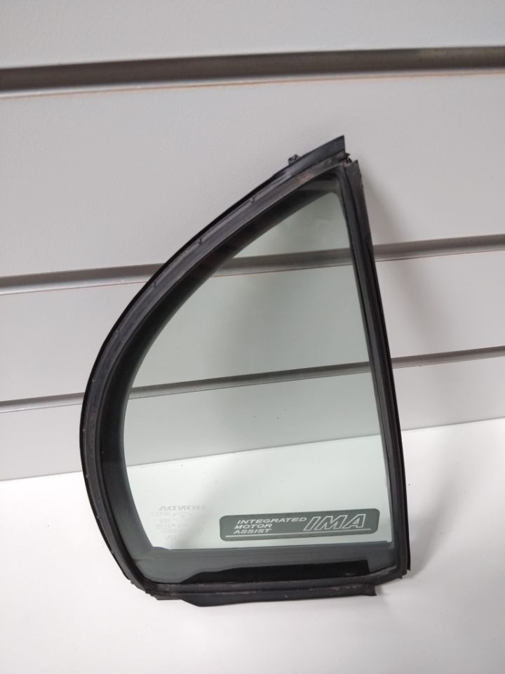 Genuine RHR Quarter Window Glass Honda Civic FD 8th Generation 2006-2011 Used