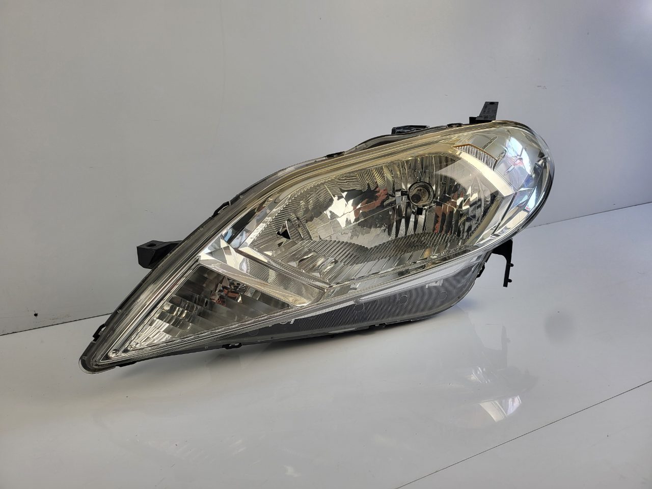 Genuine LH Headlight Honda Edix BE1 2004 - 2006 Used