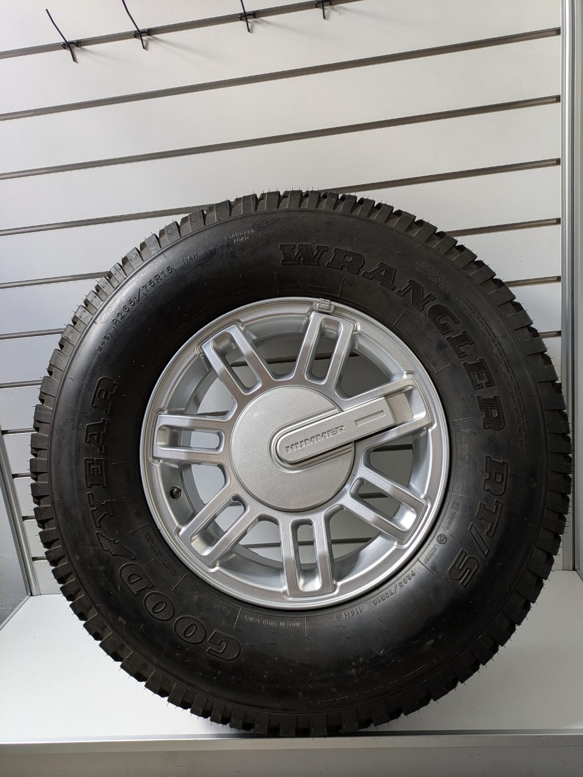 Genuine 16" x 7.5" Wheel Hummer H3 2006- 2010 Used