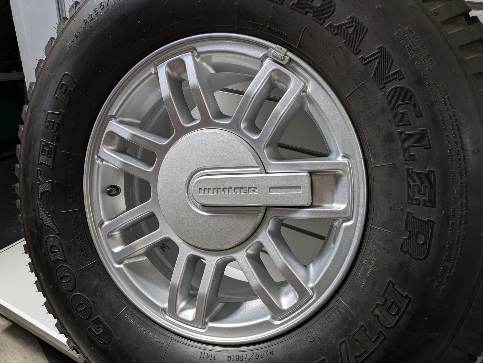 Genuine 16" x 7.5" Wheel Hummer H3 2006- 2010 Used