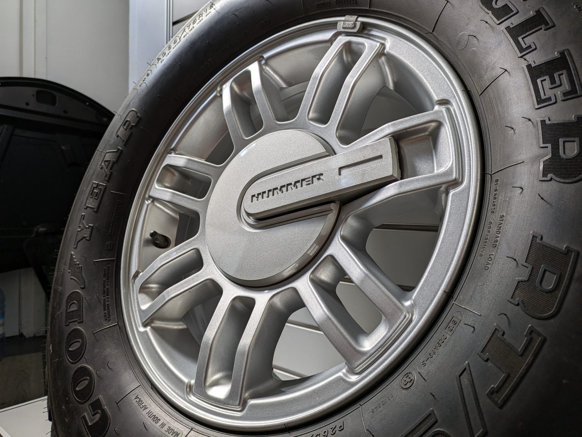 Genuine 16" x 7.5" Wheel Hummer H3 2006- 2010 Used