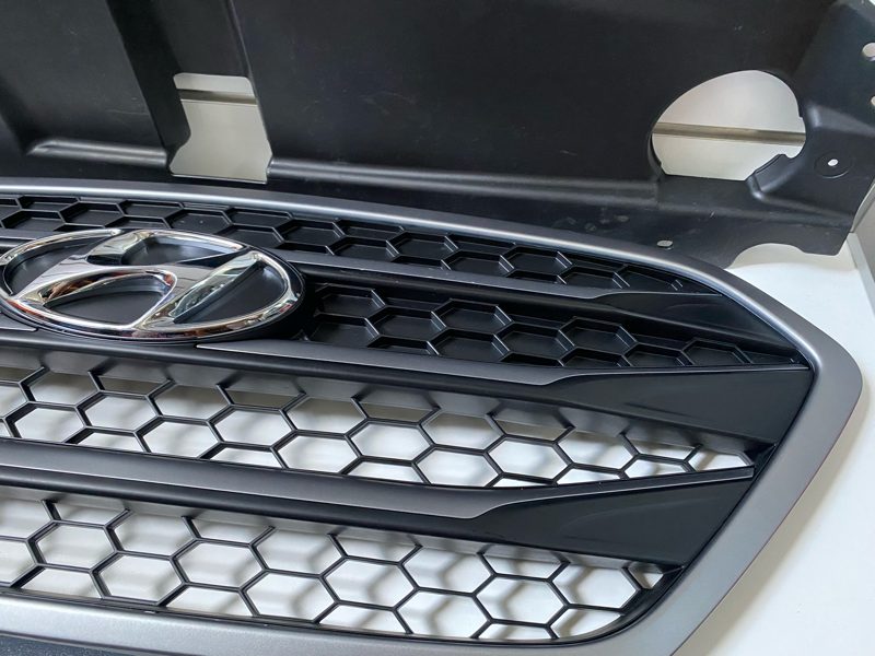 Genuine Front Radiator Grill Hyundai ix35 Upgrade 2009–2015 Used
