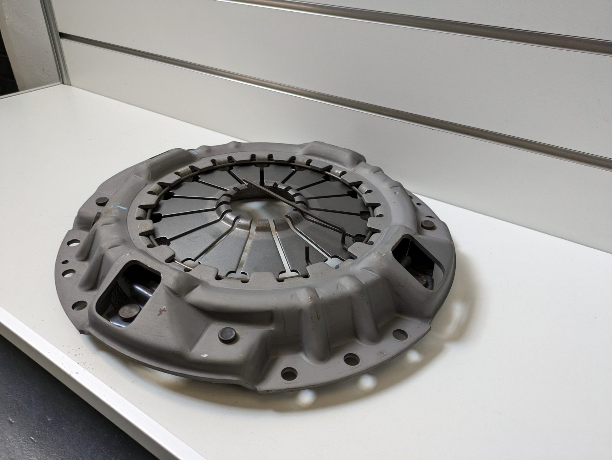 Clutch Pressure Plate Isuzu Elf 300MM LSC546 NOS